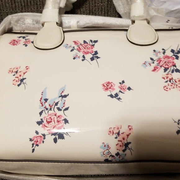 LAST ONE!!! MINI BENNETT SATCHEL CROSS STITCH NWT - Picture 4 of 7